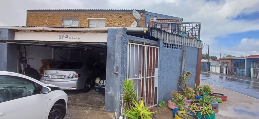 4 Bedroom Property for Sale in Heideveld Western Cape